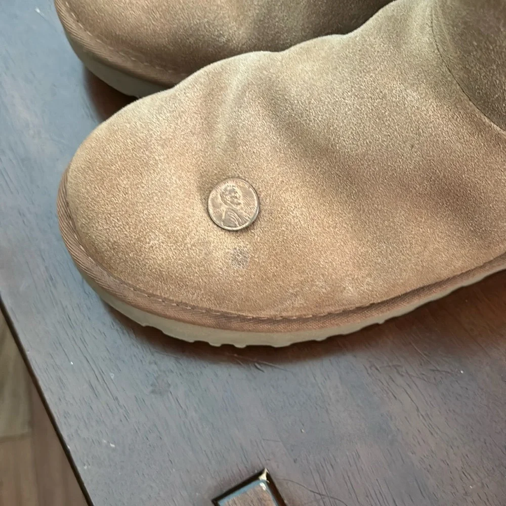 UGG classic mini